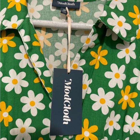ModCloth retro green daisy dress. - Picture 3 of 4